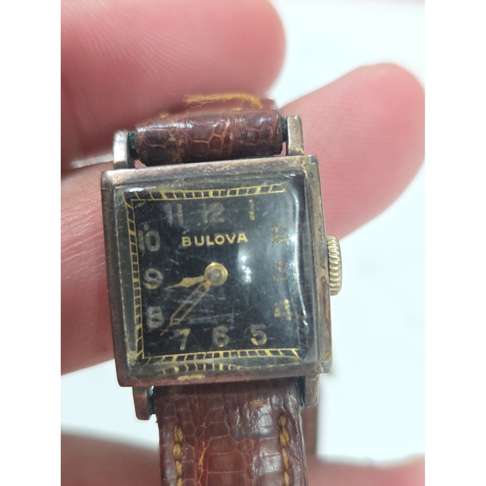 Vintage Square Cased Bulova Manual Wind Wrist Watch Black Dial Ladies